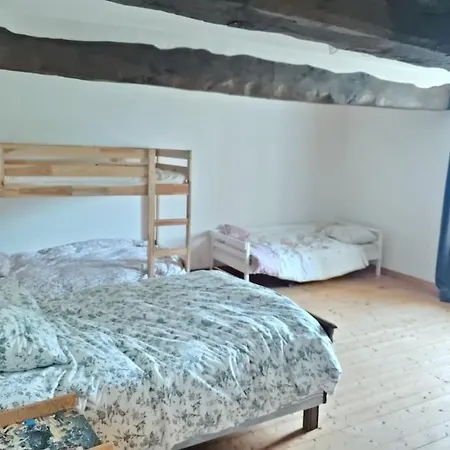 Vakantiehuis Grande Maison De Famille - Le Petit Pontebart