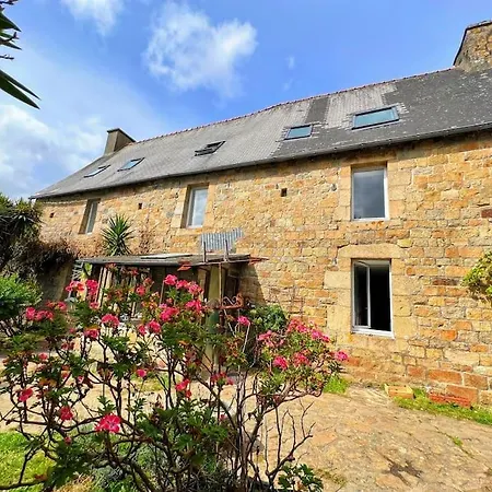Vakantiehuis Grande Maison De Famille - Le Petit Pontebart